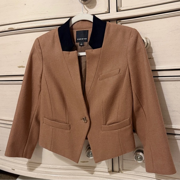 Trouve Jackets & Blazers - Trouvé Collarless Camel/Black Wool Blazer